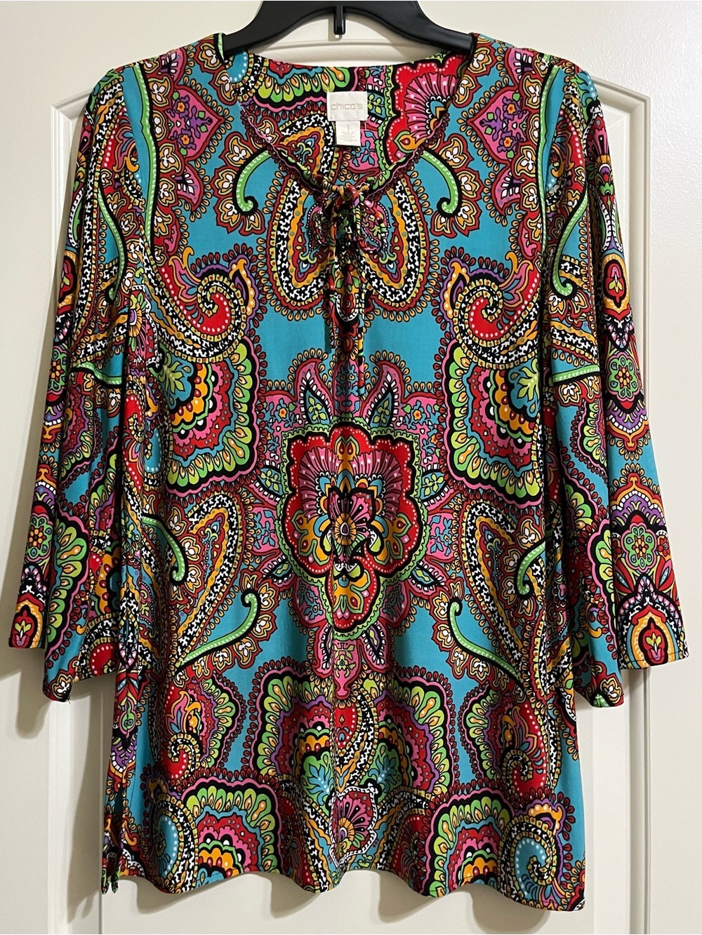 Chicos Colorful Paisley Print Tunic Tie & Braided Keyhole Neck Bell Sleeves M